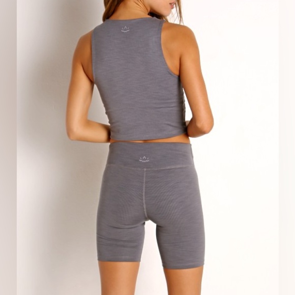 Beyond Yoga Heather Rib High Rise Biker Shorts